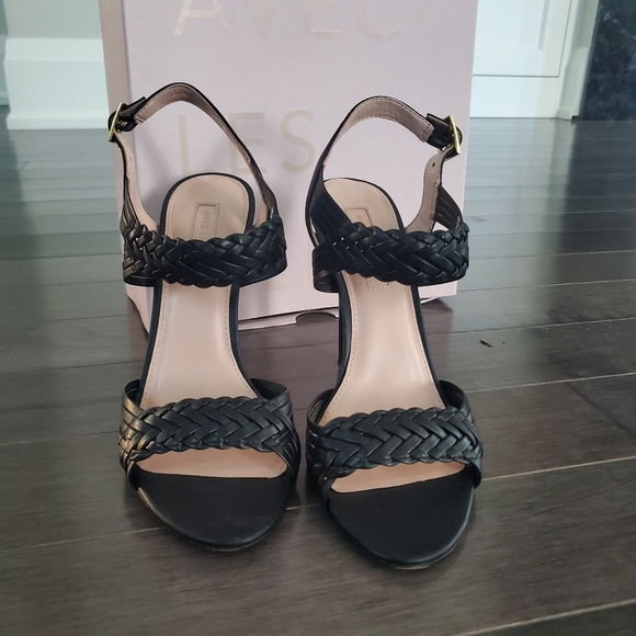 Leather heels A Story told by Joyce Azria - Picture 3 of 6